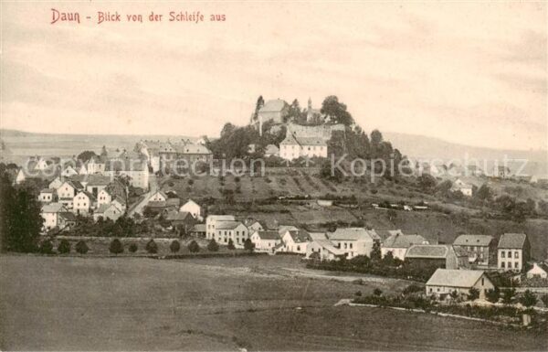Daun Eifel Blick von der Schleife aus