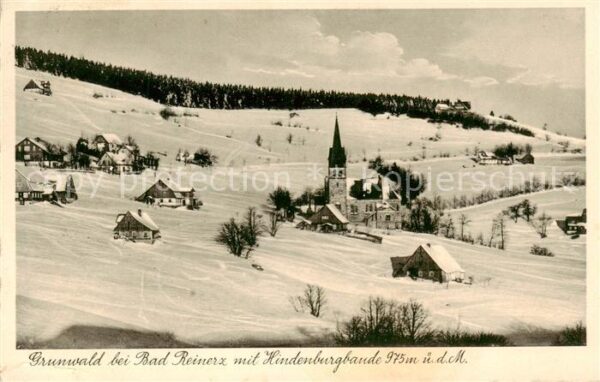 Grunwald Glatz PL mit Hindenburgbaude und Kirche