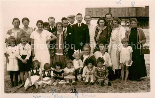 Dievenow Dziwnow Pommern PL Fam Freier Gruppenbild