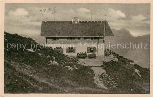 Zeppezauerhaus 1663m Salzburg AT mit dem Staufen