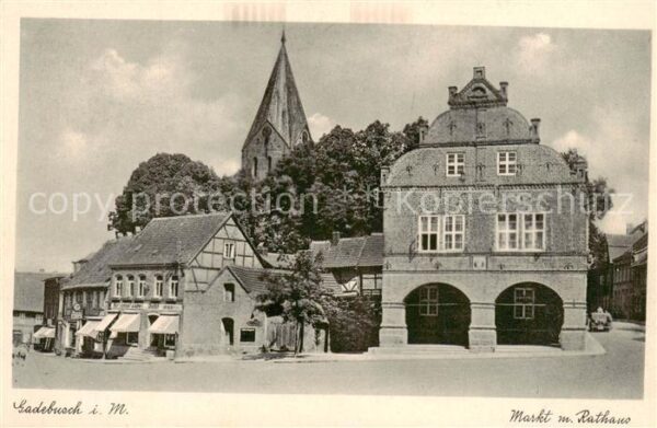 Gadebusch Markt mit Rathaus
