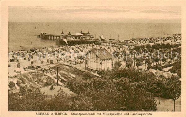 Ahlbeck Ostseebad Standpromenade mit Musikpavillon und Landungsbruecke
