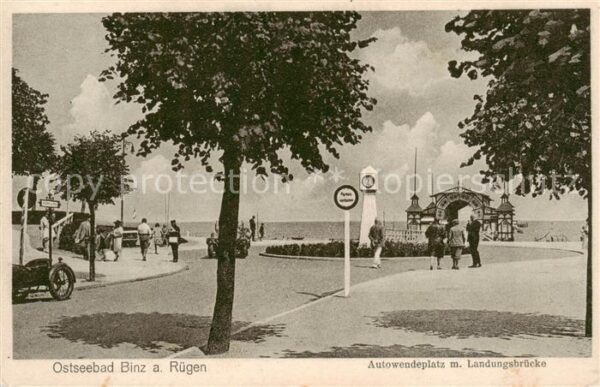 Binz Ruegen Autowendeplatz mit Landungsbruecke