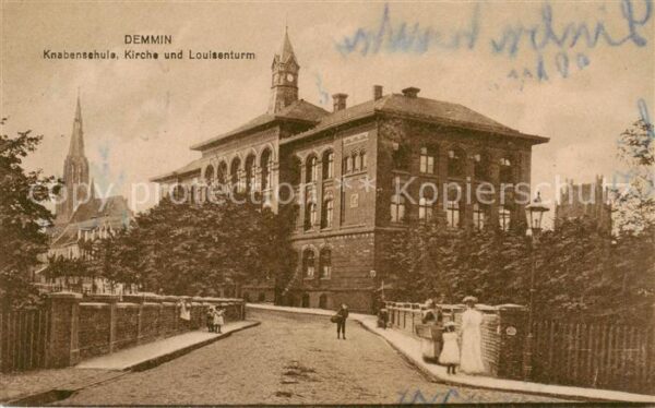 Demmin Mecklenburg Vorpommern Knabenschule Kirche und Louisenturm