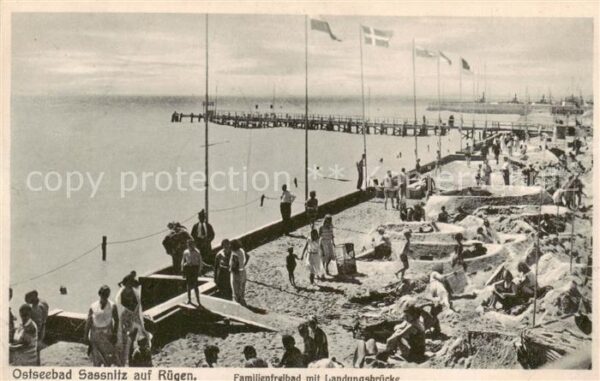 Sassnitz Ostseebad Ruegen Familienfreibad mit Landungsbruecke