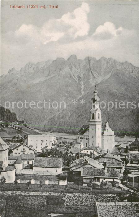 Toblach Suedtirol IT Ortsansicht mit Kirche