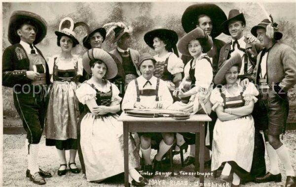 Zither Hackbrett Saenger Tanztruppe Mayer Blaas Innsbruck