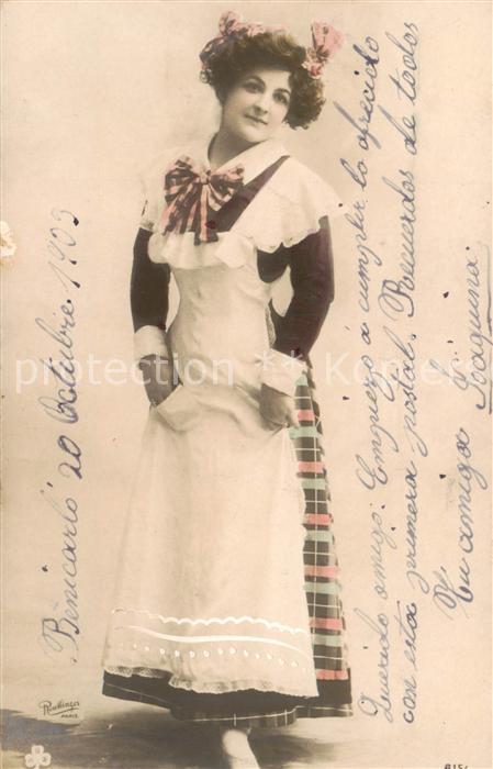 Foto Reutlinger Paris Frau Tracht