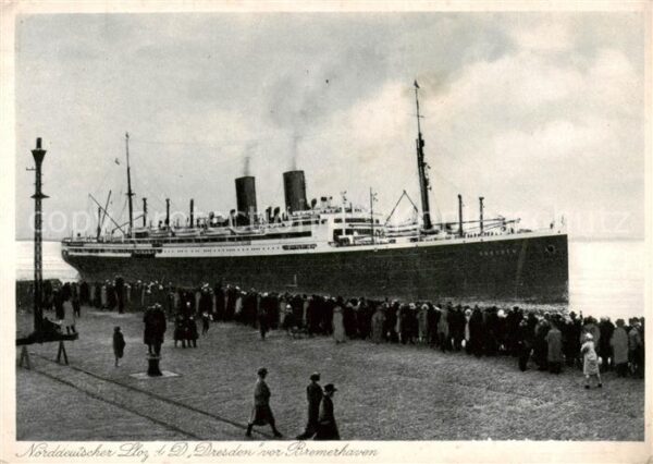 Dampfer Oceanliner Norddeutscher Flos D Dresden vor Bremerhaven