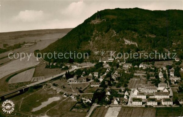 Porta Westfalica Blick auf Barkhausen und Kaiser Wilhelm Denkmal Fliegeraufnahme