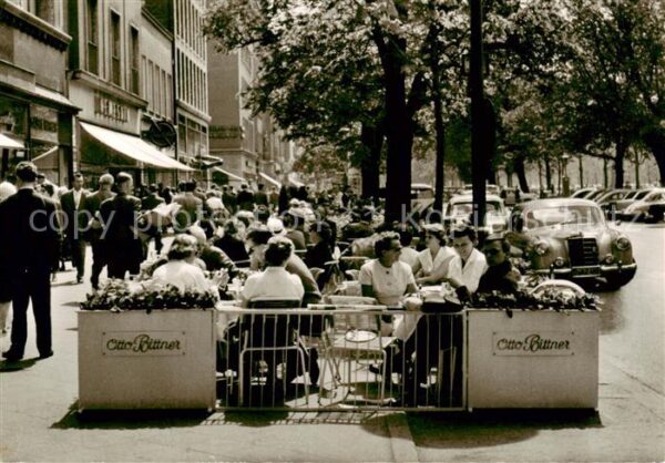 Duesseldorf Terrasse auf der Koenigsallee