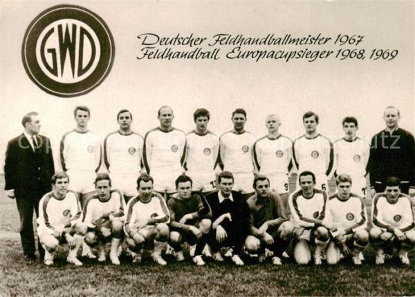 Hameln Weser Mannschaftsfoto Deutscher Feldhandballmeister 1967 und Feldhandball