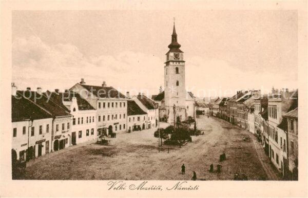 Velke Mezirici Gross-Meseritsch CZ Strassenpartie mit Kirche