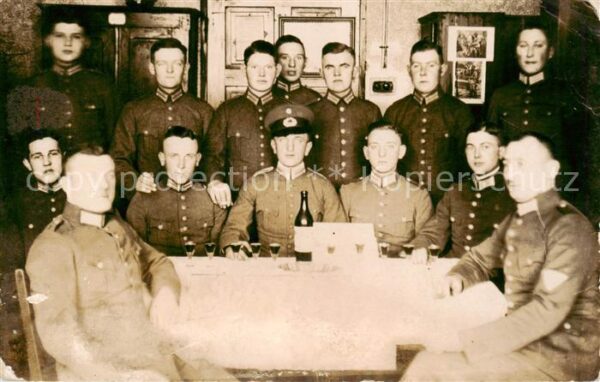 Insterburg Tschernjachowsk RU Soldaten in der Stube