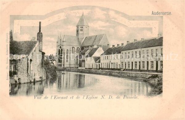 Audenarde Audenaerde Oost-Vlaanderen Belgie Vue de l’Escaut et de l’Eglise ND de