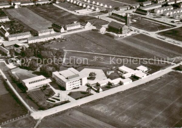 Muenchen Volksschule an der Hugo Wolfstrasse Fliegeraufnahme