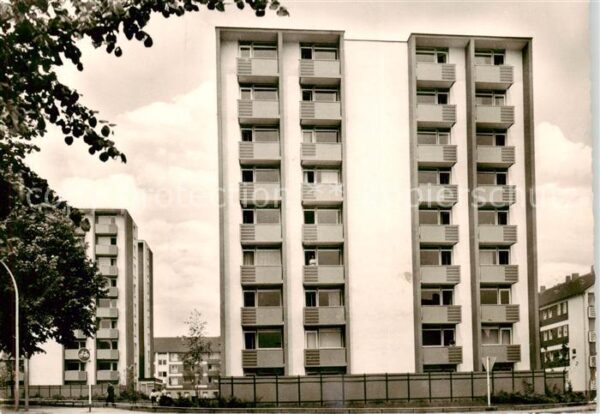 Vingst Koeln  Wohnsiedlung Hochhaeuser