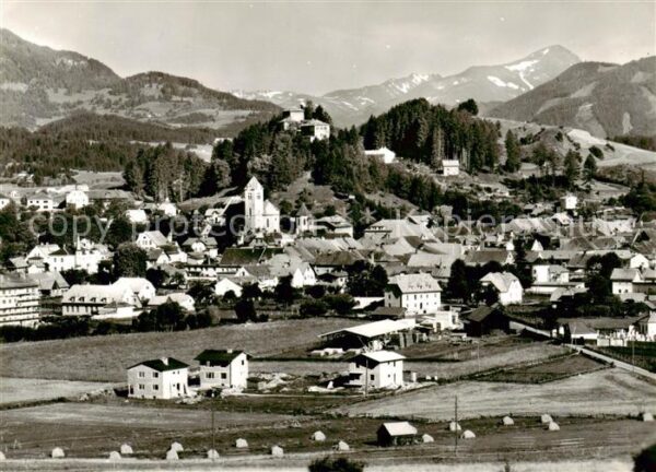 Neumarkt Steiermark Panorama mit Kirche und Schloss