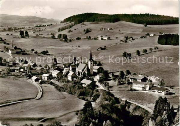 Stiefenhofen Fliegeraufnahme mit Kirche