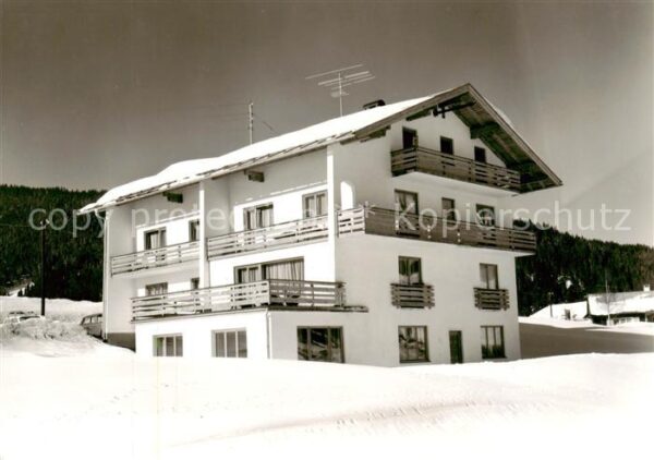 Riezlern Kleinwalsertal Vorarlberg Haus Fuhrmann Gaestehaus Pension Winterlandsc