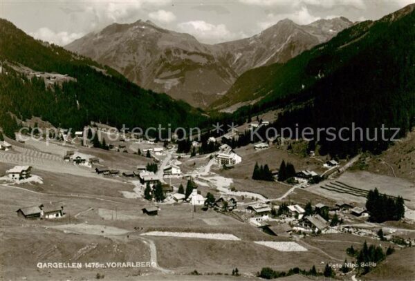 Gargellen Vorarlberg AT Gesamtansicht mit Alpenpanorama