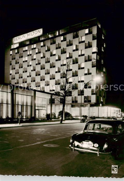 Berlin Hilton Hotel Nachtaufnahme