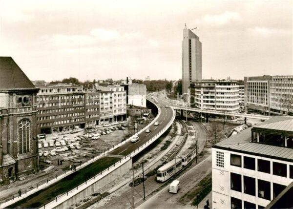 Duesseldorf Hochstrasse und Thyssenhaus am Jan-Wellem-Platz