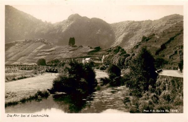 Lochmuehle Mayschoss Ahr Landschaftspanorama mit der Ahr