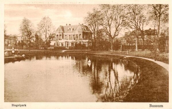 Bussum NL Biegelpark Teich
