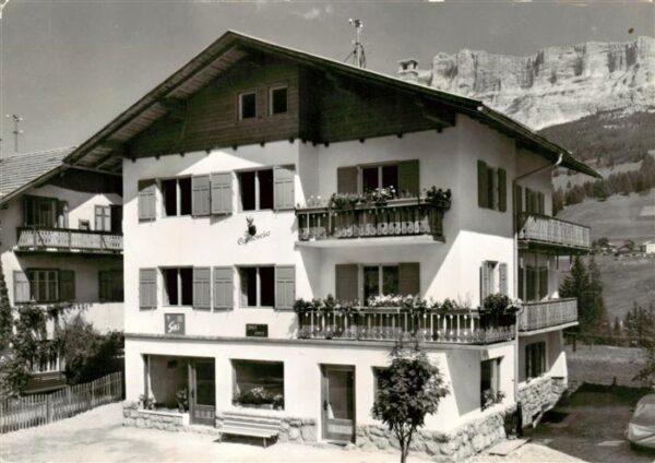 La Villa  Val Badia Gadertal Suedtirol IT Hotel Garni Bar Camoscio