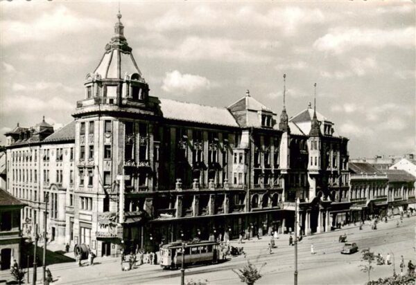 Debrecen Debrezin HU Hotel Arany Bika Strassenbahn