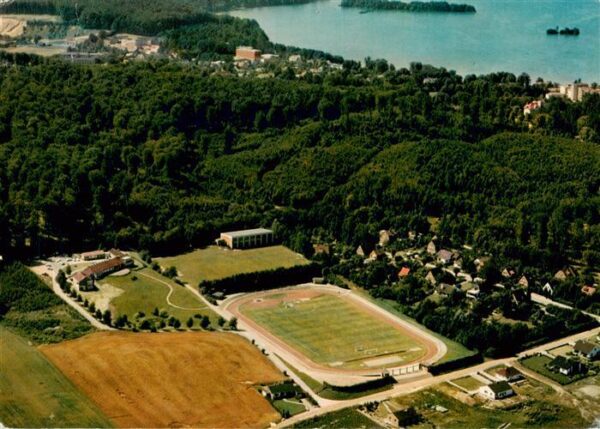Malente-Gremsmuehlen Luftkurort Kneipp-Heilbad Sportanlagen