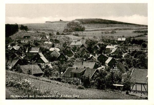 Herkersdorf Kirchen Sieg mit Druidenstein