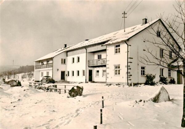 Neubau Fichtelberg Jugend-Erholungsheim Fichtelsee im Winter