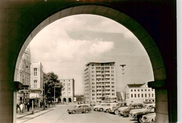 Rostock Hochhaus am Ernst Thaelmann Platz