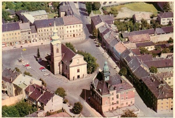 Hodonin Goeding CZ Fliegeraufnahme mit Kirche