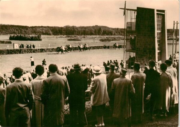 Hoppengarten Pferderennbahn