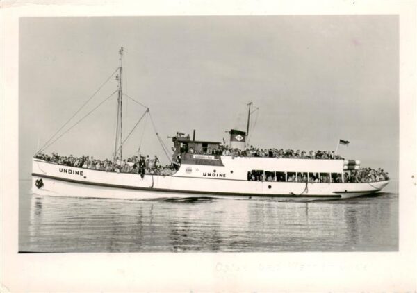 Warnemuende Ostseebad Fahrgastschiff Undine
