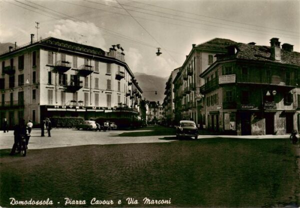Domodossola IT Piazza Cavour e Via Marconi