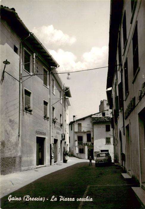 Gaino Maderno Lago di Garda IT La Piazza vecchia