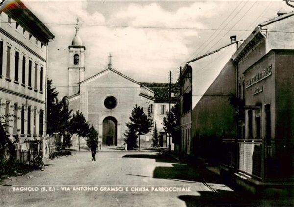 Bagnolo Cuneo Piemonte IT Via Antonio Gramsci e Chiesa Parrocchiale