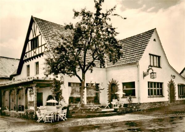 Dreis Eifel Hotel beim Holzschnitzer