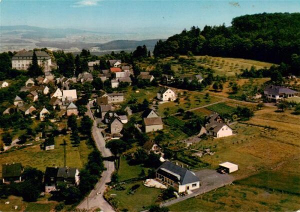 Molsberg Westerwald Ansicht mit Schloss