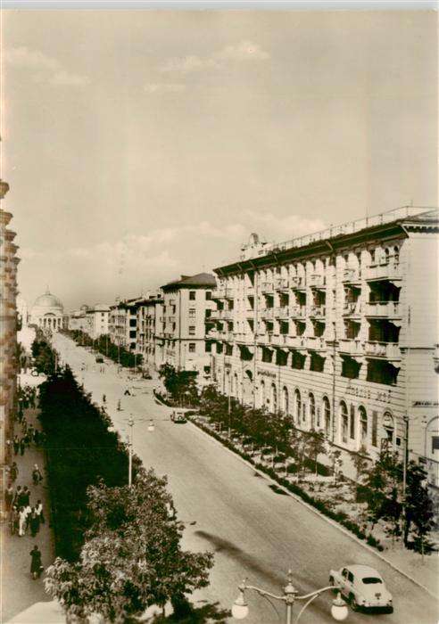 Stalingrad Wolgograd Friedensstrasse mit Planetarium