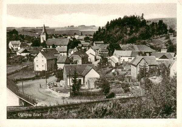 Dahlem Eifel Ortsansicht mit Kirche