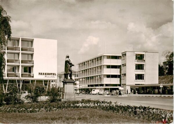 Reutlingen BW Parkhotel mit Friedrich-List-Denkmal Kaufhaus Merkur