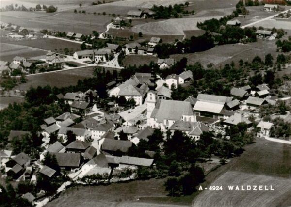Waldzell Oberoesterreich AT Fliegeraufnahme