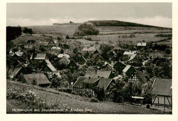 Herkersdorf Kirchen Sieg mit Druidenstein