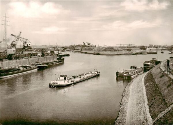 Duisburg  Ruhr Am Kaiserhafen Frachtkahn Binnenschifffahrt