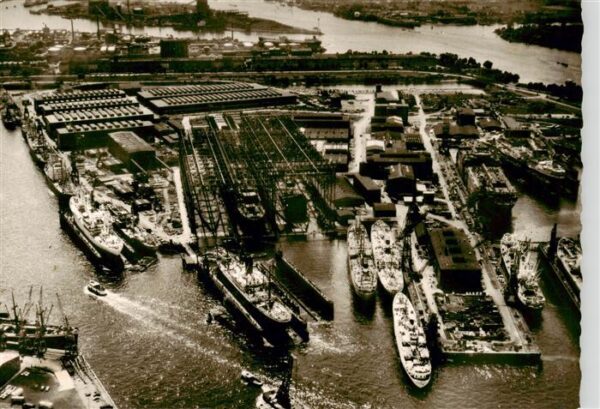Hamburg Stapellauf des Turbinentankschiffes Esso Deutschland Esso Tankschiff Ree